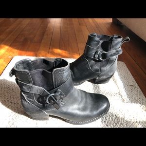 Merrell Black ankle Boots EUC 8.